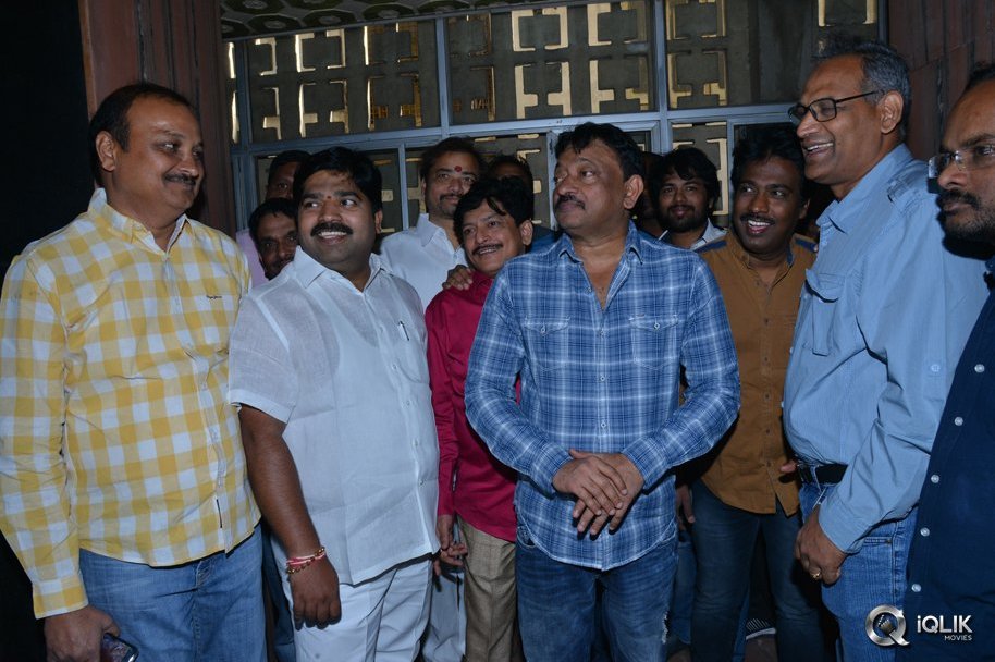 Vangaveeti-Team-at-Devi-Theater
